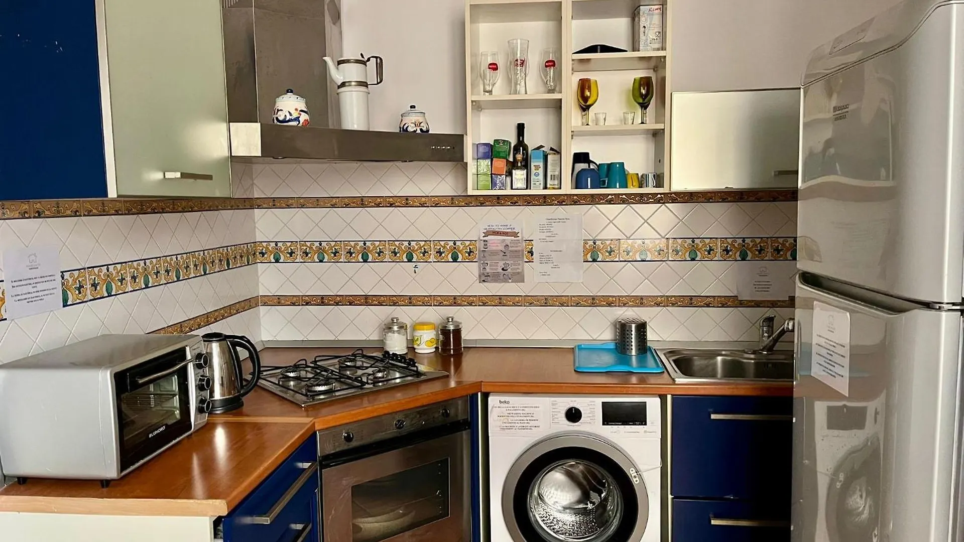 Palazzo Rota Guesthouse Naples Bed & Breakfast